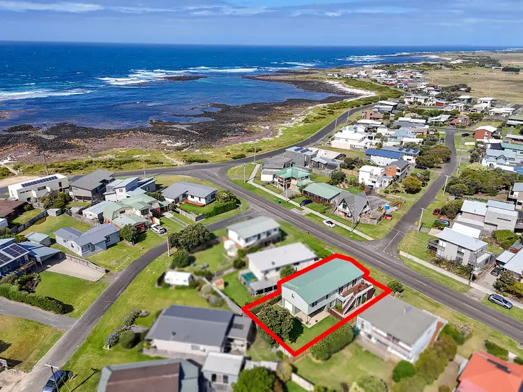 8 Powling Street, Port Fairy VIC 3284