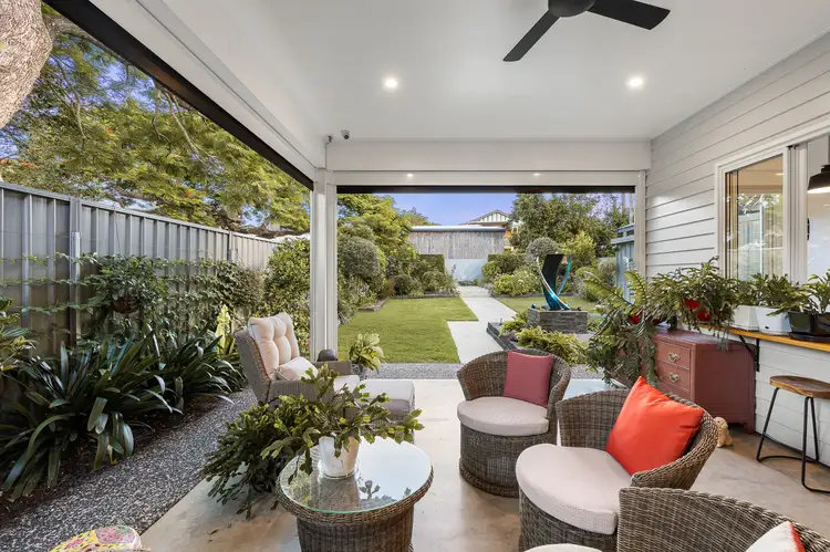 39 Wakefield St, Sandgate QLD 4017