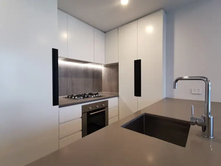 Third view of Homely apartment listing, 2105/60 A'Beckett Street, Melbourne VIC 3000
