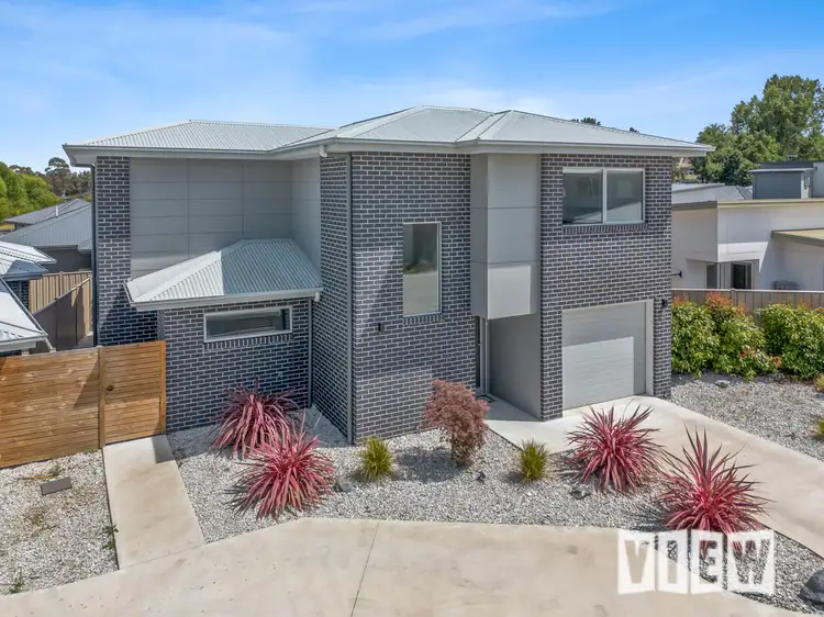 5/6 Olus Place, Newnham TAS 7248