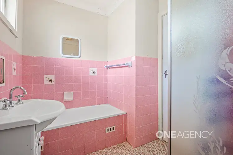 Sixth view of Homely house listing, 161 Northcliffe Drive, Lake Heights NSW 2502