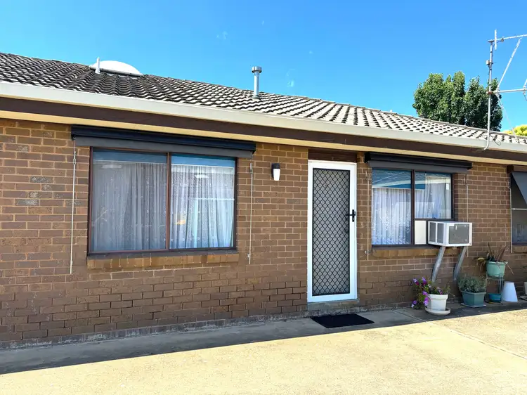 2/10 Reilly Avenue, Benalla VIC 3672