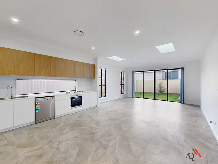 2 Salamaua Crescent, Holsworthy NSW 2173