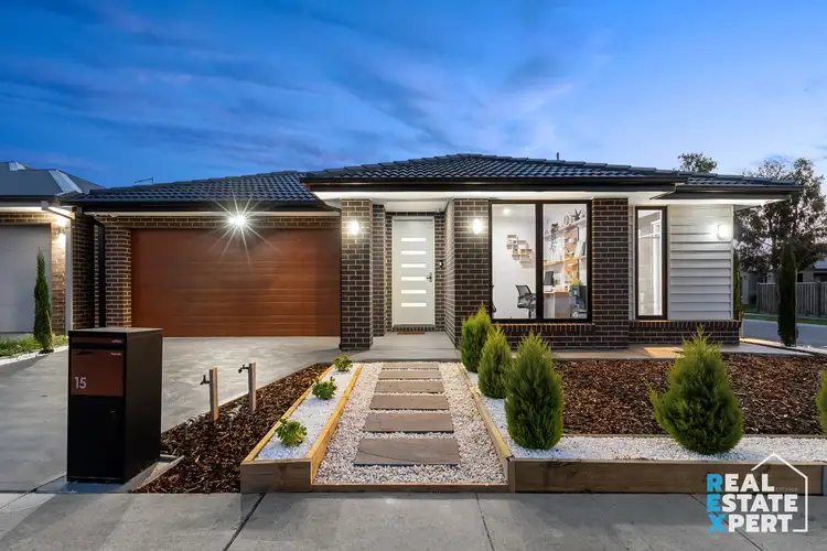 15 Rowling Drive, Officer VIC 3809