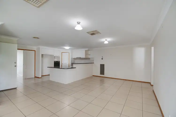 Fourth view of Homely house listing, 4 Dundale Crescent, Estella NSW 2650