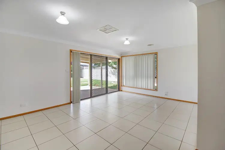 Sixth view of Homely house listing, 4 Dundale Crescent, Estella NSW 2650