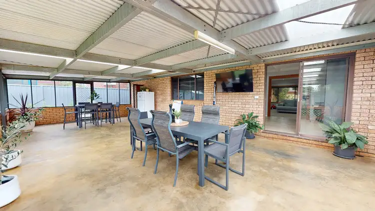 12 Wyndham Ave, Forbes NSW 2871