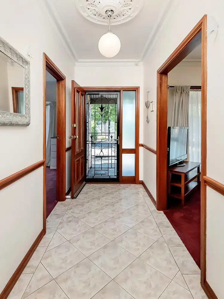 Fifth view of Homely house listing, 2 Hill Court, Williamstown SA 5351