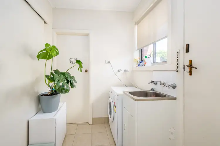 Sixth view of Homely unit listing, 2/38 RAILWAY PARADE, Shepparton VIC 3630