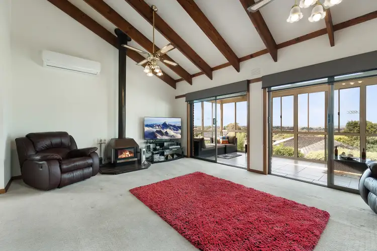 Fifth view of Homely house listing, 6 Bligh Court, Endeavour Hills VIC 3802