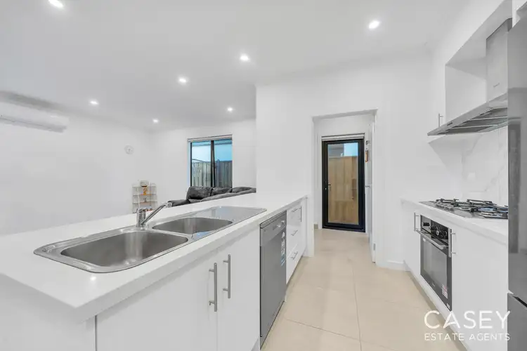 Fifth view of Homely house listing, 3 Meteorite Way, Cranbourne East VIC 3977