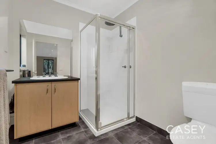 Fifth view of Homely house listing, 9 Willowbank Place, Cranbourne East VIC 3977