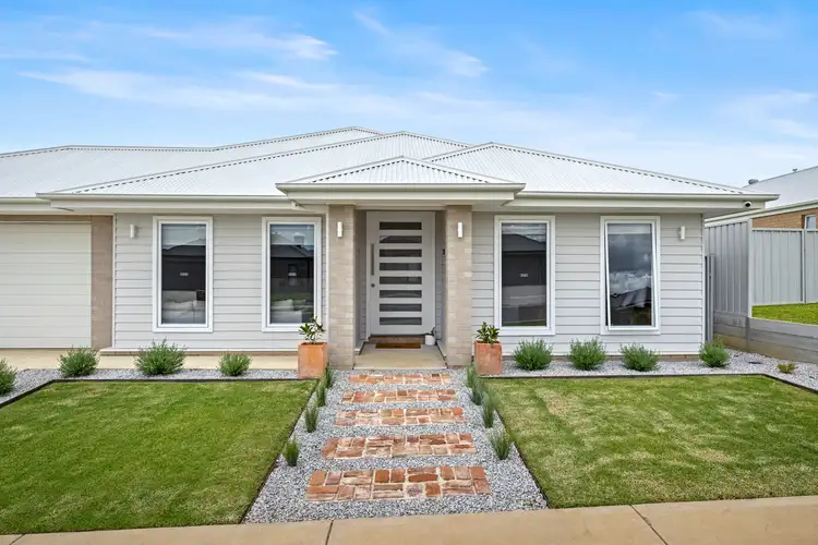 11 MARGARET COURT DRIVE, Baranduda VIC 3691