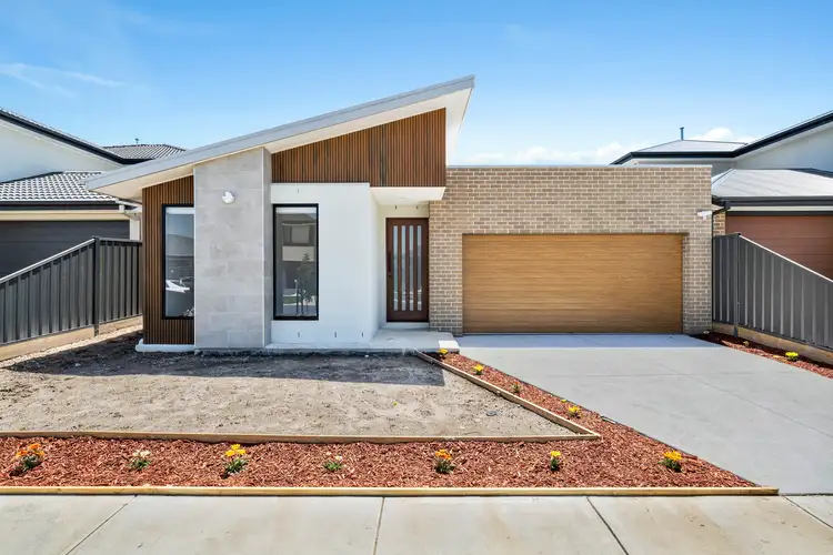 15 Pembrokeshire Loop, Clyde VIC 3978