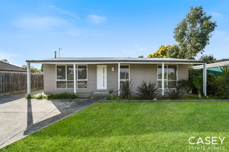 25 Thompsons Road, Cranbourne North VIC 3977