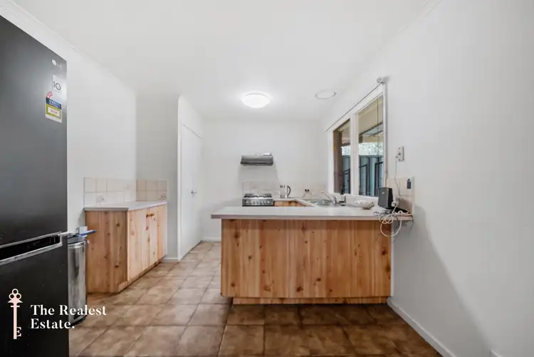 Sixth view of Homely house listing, 2 Yale Court, Meadow Heights VIC 3048
