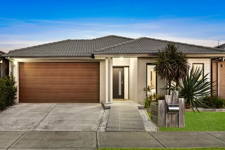 24 Cloudbreak Street, Armstrong Creek VIC 3217