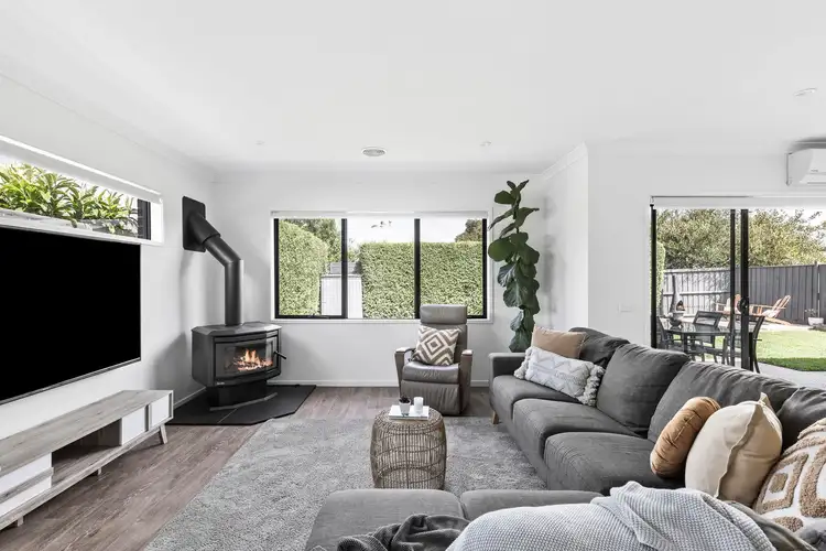 5 Remarkable Drive, Mount Duneed VIC 3217