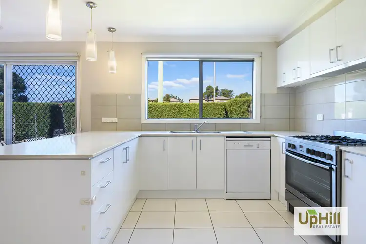 Fifth view of Homely house listing, 2 Casuggan Court, Hallam VIC 3803