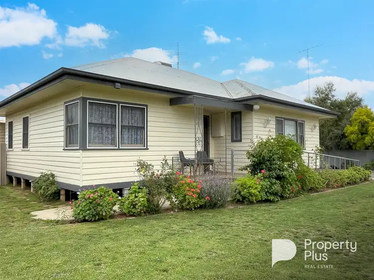 48 Armstrong Street, Charlton VIC 3525