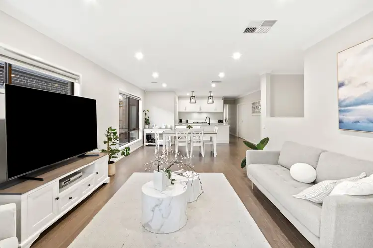 33 Gravity Drive, Mount Duneed VIC 3217