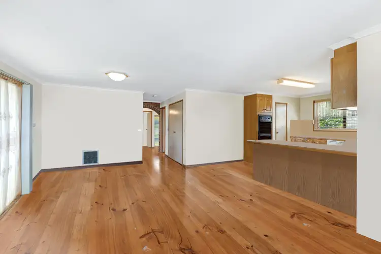 Fourth view of Homely house listing, 5 Cunningham Drive, Endeavour Hills VIC 3802