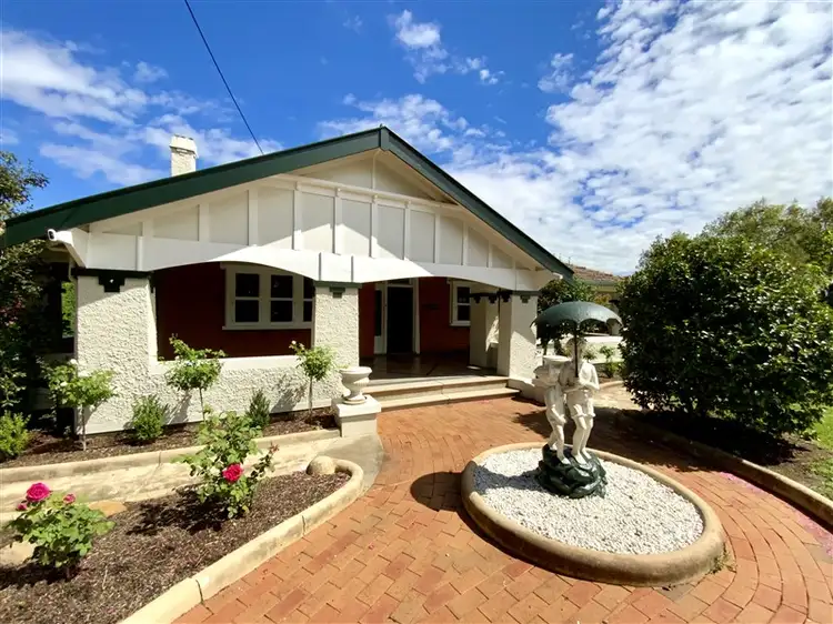 63 Show Street, Forbes NSW 2871