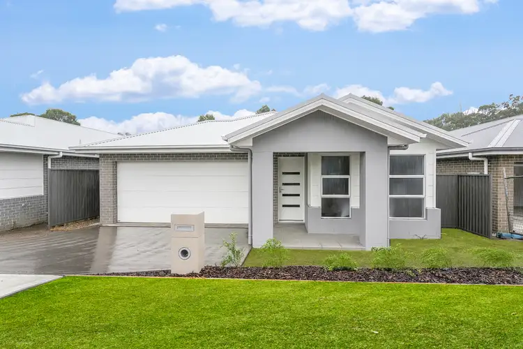 13 Burton Drive, Tahmoor NSW 2573