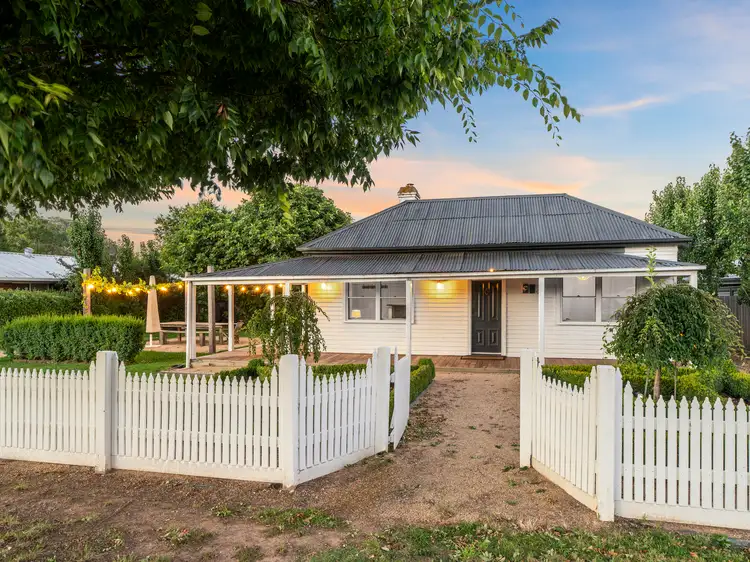19 Hunter Street, Mansfield VIC 3722