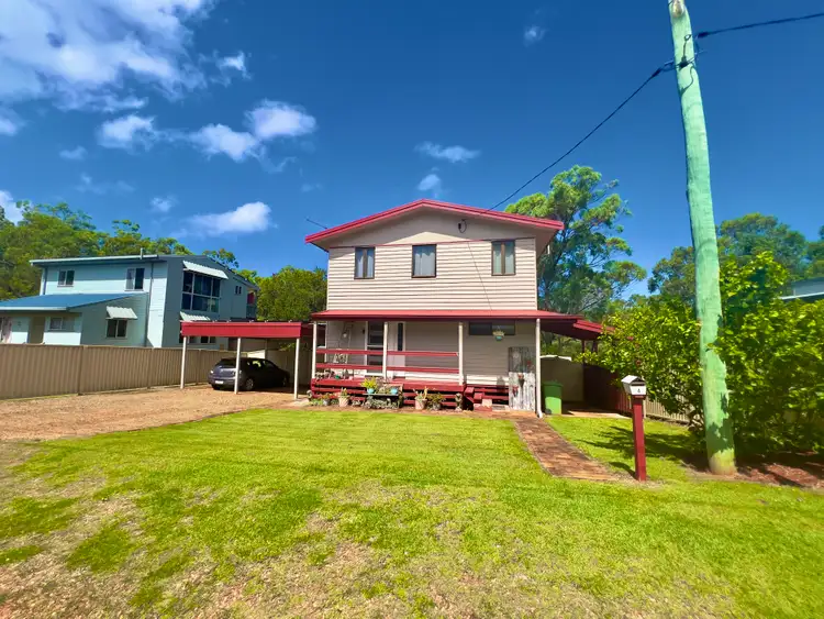 4 CRESCENT DRIVE, Russell Island QLD 4184