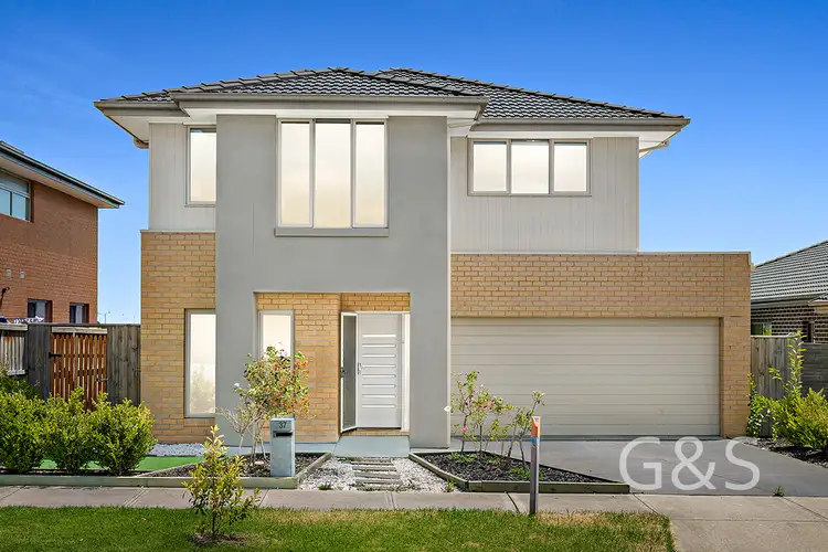 37 Ballymarang Chase, Cranbourne West VIC 3977
