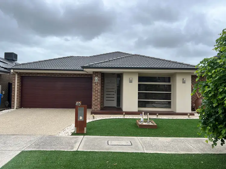 40 Glenrose Boulevard, Clyde North VIC 3978