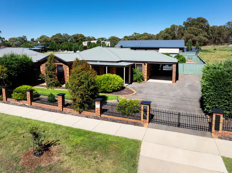 163 Olympic Parade, Kangaroo Flat VIC 3555