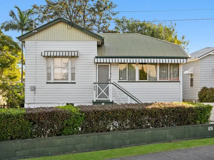 129 Southerden Street, Sandgate QLD 4017