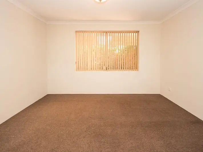 Seventh view of Homely house listing, 14 Moira Mews, Stratton WA 6056