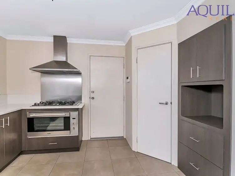 Fourth view of Homely house listing, 6 Uffizi End, Aveley WA 6069