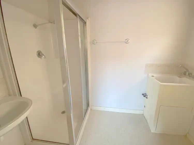 Fifth view of Homely unit listing, 1/130 Curlewis Street, Swan Hill VIC 3585