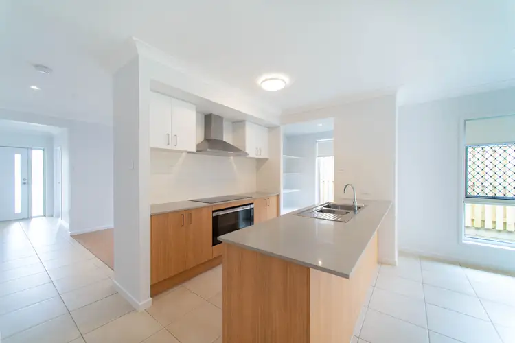 15 Villa Boulevard, Nerang QLD 4211