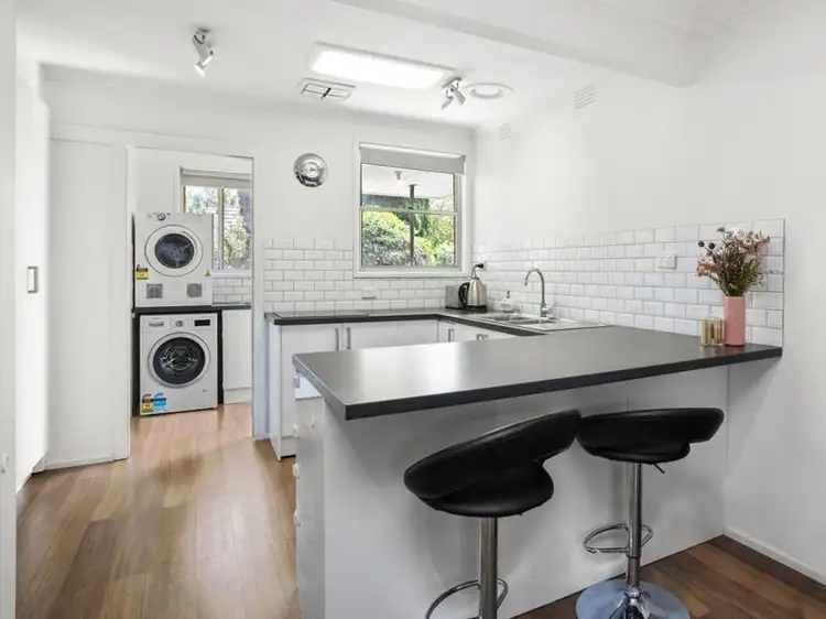 Second view of Homely unit listing, 4/27 York Street, Bonbeach VIC 3196