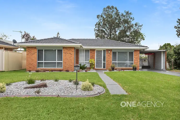 11 Flame Tree Place, Albion Park Rail NSW 2527