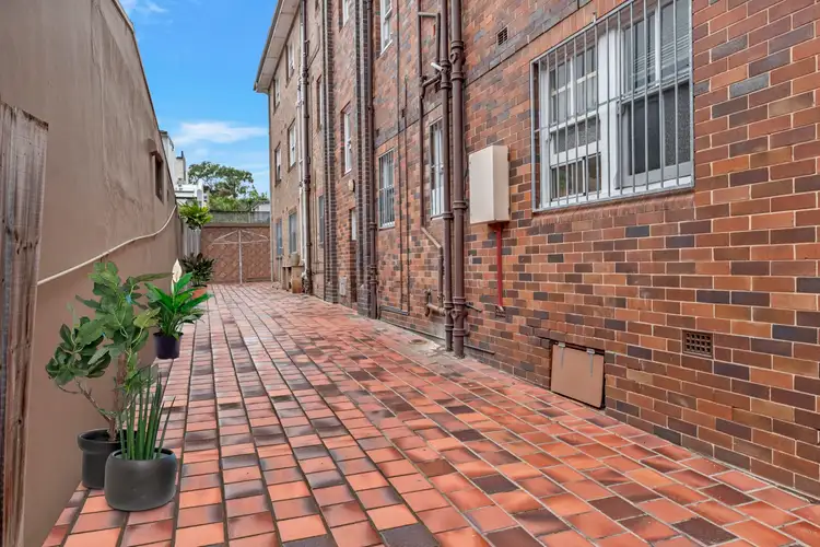 Third view of Homely block of units listing, 2 Hollywood Avenue, Bondi Junction NSW 2022