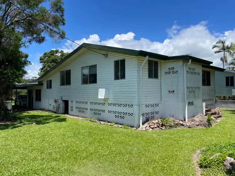 16 Spencer Street, Macknade QLD 4850