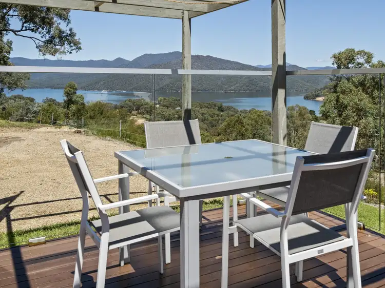 28 Bankers Rise, Mountain Bay VIC 3723