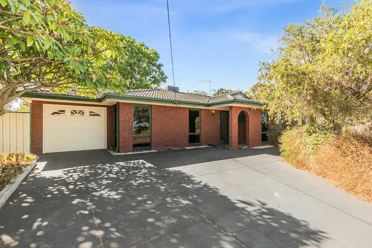 10 Burke Place, Orelia WA 6167