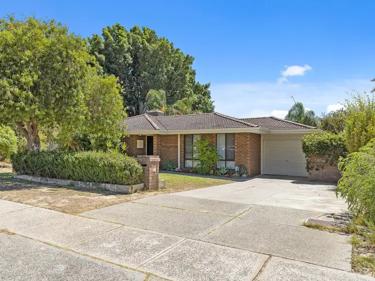 8 CROMWELL ROAD, Alexander Heights WA 6064