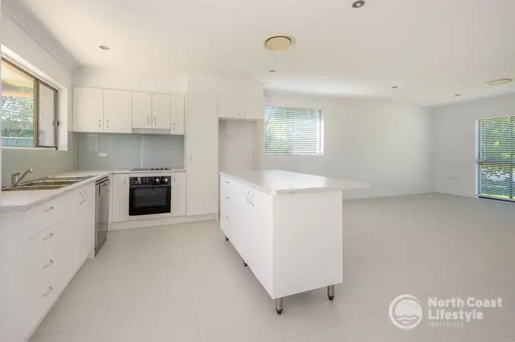 Sixth view of Homely house listing, 3 Kooringa Court, Ocean Shores NSW 2483