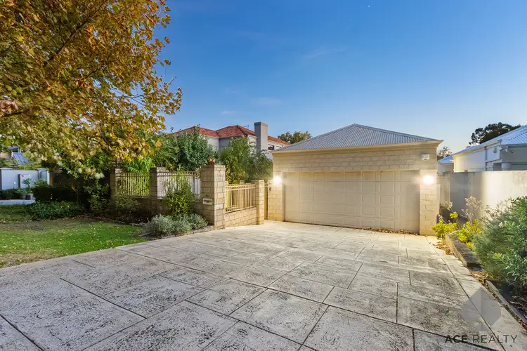 81A Tweeddale Road, Applecross WA 6153