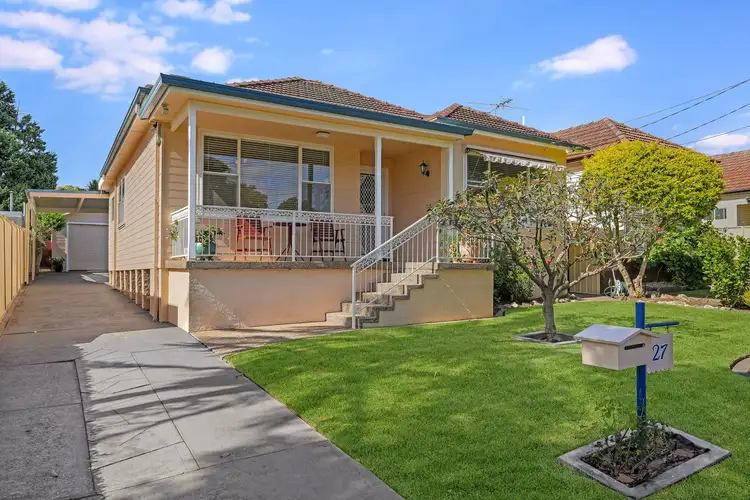 27 BAILEY PARADE, Peakhurst NSW 2210