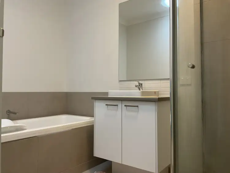 Fifth view of Homely house listing, 8 Edgewater Road, Craigieburn VIC 3064