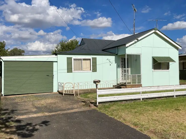6 East Street, Grenfell NSW 2810
